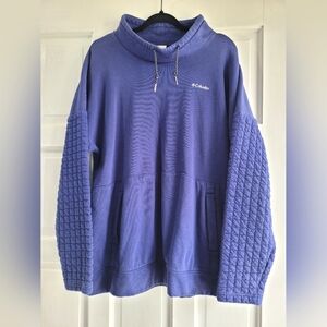 Columbia Blue Pullover Sweatshirt with Textured Sleeves